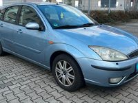 Gebraucht Ford Focus Ghia 101 PS (74 kW) 2003 Blau Kleinwagen