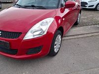 Gebraucht Suzuki Swift Club 94 PS (69 kW) 2011 Rot Kleinwagen