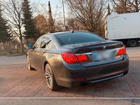 Gebraucht BMW 750 408 PS (300 kW) 2009 Grau Limousine
