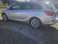 Gebraucht Opel Astra 110 PS (80 kW) 2012 Argon silber/ice silver (m2) Kombi