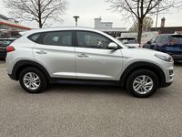 Gebraucht Hyundai Tucson Select 132 PS (97 kW) 2019 Silber SUV
