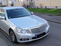 Gebraucht Mercedes E220 Elegance 170 PS (125 kW) 2009 Silber Limousine