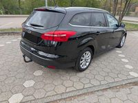 Second-hand Ford Focus Titanium 120 CP (88 kW) 2015 Negru Berlinǎ
