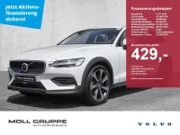Gebraucht Volvo V60 CC Plus 197 PS (144 kW) 2023 Crystal white pearl / metallic Kombi
