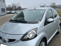 Gebraucht Toyota Aygo 68 PS (50 kW) 2007 Grau Kleinwagen