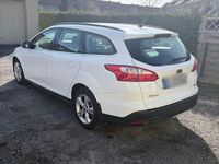 Gebraucht Ford Focus 100 PS (73 kW) 2012 Weiß Kombi