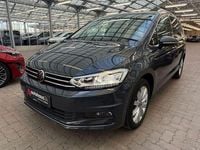 Gebraucht VW Touran Highline 150 PS (110 kW) 2023 Grau Van / Kleinbus