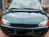Gebraucht Toyota Starlet 75 PS (55 kW) 1998 Grün Kleinwagen