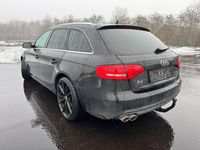 Gebraucht Audi A4 Attraction 150 PS (110 kW) 2014 Schwarz Kombi