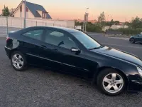 Gebraucht Mercedes C180 143 PS (105 kW) 2005 Blau Coupé