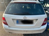 Gebraucht Mercedes C200 136 PS (100 kW) 2012 Weiß Kombi