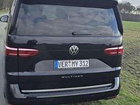 Gebraucht VW Multivan Style 150 PS (110 kW) 2023 Schwarz Van