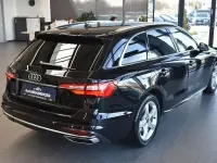 Używany Audi A4 Advanced 163 KM (119 kW) 2023 Czarny Sedan/Limuzyna