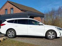 Gebraucht Ford Focus 120 PS (88 kW) 2018 Weiß Kombi