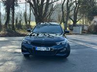 gebraucht BMW 330 i xDrive Touring M-Sport extra top Zustand