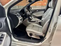 Gebraucht Mercedes B200 136 PS (100 kW) 2015 Calcitweiss  unilack Kleinwagen