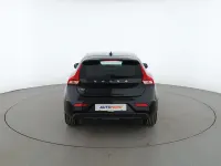 Gebraucht Volvo V40 Momentum 122 PS (89 kW) 2019 Schwarz Kombi