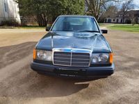 gebraucht Mercedes E300 E 3001. LACK H-Kennz. TÜV Neu