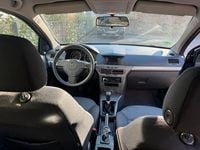 Second-hand Opel Astra 90 CP (66 kW) 2006 Negru Hatchback