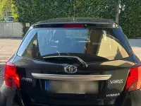 Gebraucht Toyota Yaris Comfort 101 PS (74 kW) 2015 Schwarz Kleinwagen
