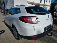 Gebraucht Renault Mégane III Dynamique 131 PS (96 kW) 2010 Weiß Limousine