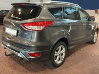 Gebraucht Ford Kuga Individual 150 PS (110 kW) 2016 Grau SUV