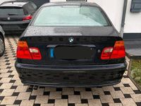 Gebraucht BMW 320 150 PS (110 kW) 1998 Blau Limousine
