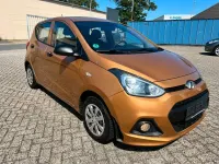 Gebraucht Hyundai i10 Classic 67 PS (49 kW) 2016 Gold Kleinwagen