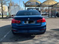 Gebraucht BMW 320 184 PS (135 kW) 2018 Blau Limousine
