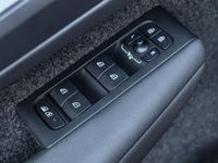 Gebraucht Volvo XC40 Core 163 PS (119 kW) 2023 Rot SUV