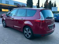Gebraucht Renault Grand Scénic III Luxe 140 PS (102 kW) 2010 Rot Van / Kleinbus