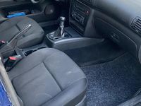 Gebraucht VW Passat 102 PS (75 kW) 2002 Blau Kombi