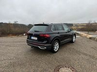 Gebraucht VW Tiguan 200 PS (147 kW) 2022 Schwarz SUV
