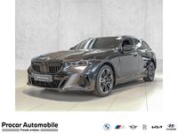 Gebraucht BMW 520 M Sport 197 PS (144 kW) 2026 Grau Kombi