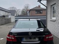 Gebraucht Mercedes E250 204 PS (150 kW) 2009 Schwarz Limousine