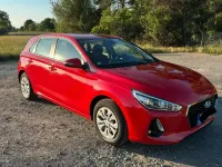 Gebraucht Hyundai i30 99 PS (72 kW) 2017 Rot Limousine