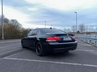 Gebraucht BMW 730 231 PS (169 kW) 2005 Blau Limousine