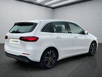 Gebraucht Mercedes B180 116 PS (85 kW) 2024 Weiß Van / Kleinbus