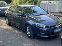 Gebraucht Opel Astra 116 PS (85 kW) 2015 Grau Limousine