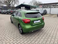 Gebraucht Mercedes A180 Urban 122 PS (89 kW) 2016 Elbait gruen  metallic Kleinwagen