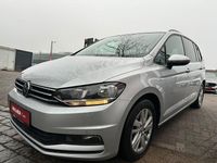 Gebraucht VW Touran 150 PS (110 kW) 2019 Silber Van / Kleinbus