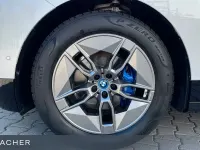 Gebraucht BMW iX Sport Line 385 kW (524 PS) 2023 Mineralweiß metallic SUV