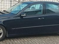 Gebraucht Mercedes E270 175 PS (128 kW) 2002 Blau Limousine
