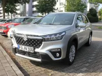 Gebraucht Suzuki SX4 S-Cross Comfort 102 PS (75 kW) 2024 Silky silver metallic SUV