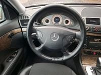 Gebraucht Mercedes E320 224 PS (164 kW) 2006 Gold Limousine