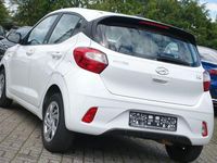 Gebraucht Hyundai i10 Select 67 PS (49 kW) 2021 Weiß Kleinwagen