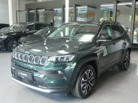 Gebraucht Jeep Compass Limited 179 PS (131 kW) 2022 Grün metallic SUV