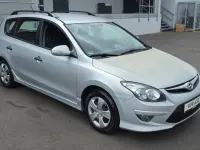 Gebraucht Hyundai i30 90 PS (66 kW) 2011 Silber Kombi