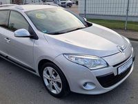 Gebraucht Renault Mégane GrandTour Dynamique 110 PS (80 kW) 2011 Platingrau Kombi