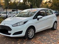 Gebraucht Ford Fiesta 82 PS (60 kW) 2013 Weiß Kleinwagen